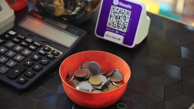 Coin Counter Images – Browse 5,921 Stock Photos, Vectors, and Video ...