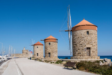 Windmühlen am Mandraki Hafen, Rhodos - 791417276