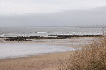 fond beige calme pour le site, océan, mer, silence 