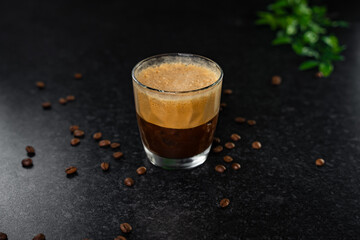 Kaffee auf dem Tisch