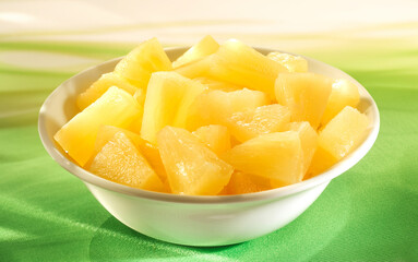 Ananas Stücke, Anansschale, Fruchtsalat, tropisch, Ananas, süss, 