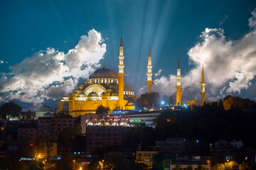 Suleymaniye mosque in Sultanahmet district old town of Istanbul, Turkey, Sunset in Istanbul, Turkey with Suleymaniye Mosque, Beautiful sunny view of Istanbul with old mosque in Istanbul, Turkiye.
