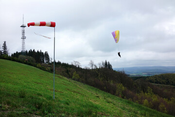 Paraglider Sartplatz auf der Markshöhe - Oesterberge, Sauerland, NRW