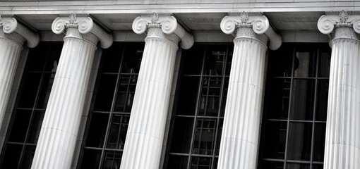 Building Bank Courthouse with Pillars Columns