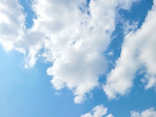 하늘 구름 흰구름