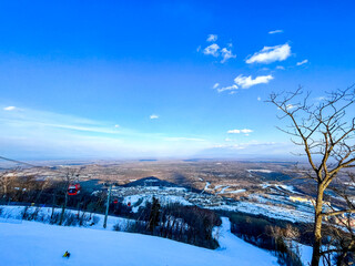 Baishan Changbaishan-Scenery of snow-capped mountains under blue sky