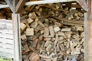 Covered storage area for firewood logs