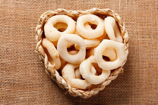 Traditional Brazilian starch biscuit, called polvilho biscuit in the basket