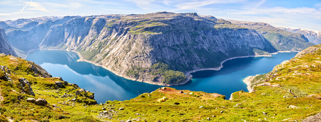 Ringedalsvatnet Lake in Norway - obrazy, fototapety, plakaty