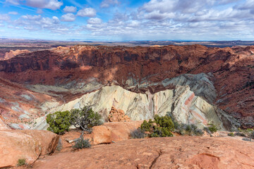 The Upheaval Dome crater in the Canyonland national park © Richard Nantais