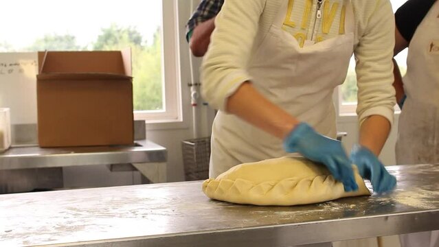 cornish pasty crimping
