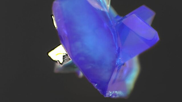 The process of crystal formation. Experiment in the laboratory. Time lapse
