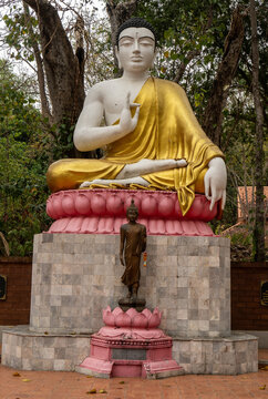 View and details of Wat Pa Daeng Buddhist temple in the forest above Chiang Mai, Thailand