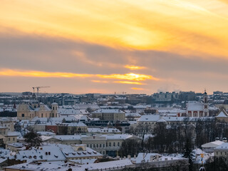 General view of Vilnius Old Town in winter - obrazy, fototapety, plakaty