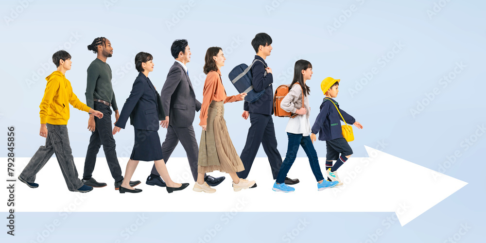 Aufkleber 前に向かって歩く様々な世代・国籍の人々（切り抜き背景透過pngも販売しております。作成者リンクから「png」で検索してください）