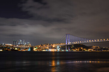 Fototapeta na wymiar night view of the bridge over the bosphorus, istanbul