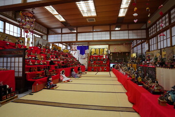 日本の電灯の雛祭り 埼玉県越谷香取神社の雛飾り