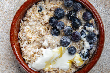 oatmeal with berries healthy breakfast porridge fresh cooking appetizer meal food snack on the table copy space food background
