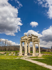 Obraz premium Afrodisias' Tetrapylon: Echoes of the Ancient World