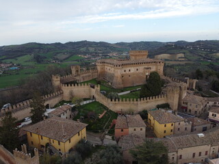 Il castello di Gradara visto con il Drone - Il castello di Paolo e Francesca
