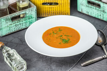 vegetable soup with bread