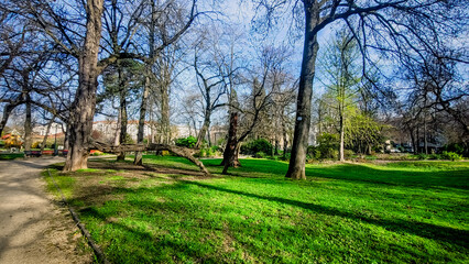 Le Parc Louis Dupic près de la mairie de Vénissieux