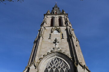 Eglise abbatiale Saint Géraud, église de style roman, vue de l'extérieur, ville de Aurillac, département du Cantal, France