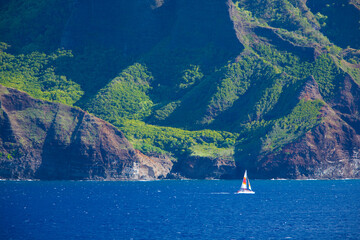 Sailing along the Na pali Coast of Kauai, Hawaii. Tropical Paradise