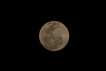 The Moon is an astronomical body that orbits planet Earth, being Earth's only permanent natural satellite