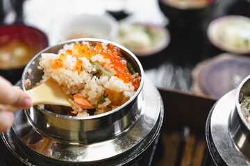 日本食　釜めし　炊き込みご飯