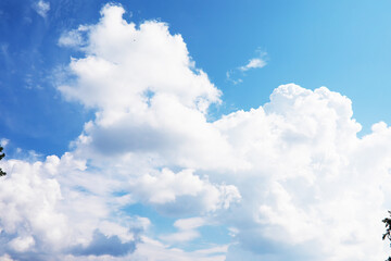 Naklejka premium Sky landscape with clouds in pastel colors