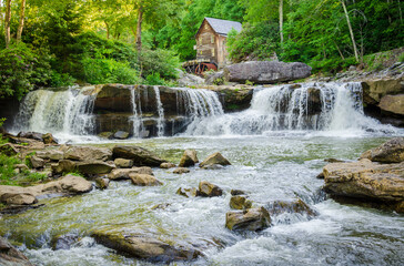 Obraz premium The Glade Creek Grist Mill Babcock State Park in State park in Clifftop, West Virginia