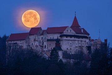 Full supermoon over Pernštejn castle