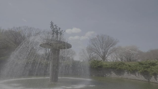 昭和記念公園の噴水（FX3撮影、Lut適用可能ファイル）／Showa Kinen Park fountain (shot with FX3, Lut applicable file)