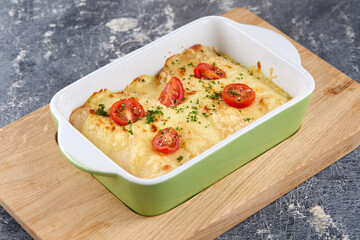 Cannelloni bolognese in the pan