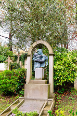 In Inniger Umarmung  auf dem Highgate Cemetery in London Camden