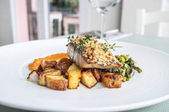 Filetto di ombrina con crema di patate dolcie friarielli