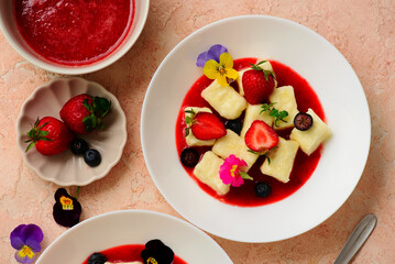 Curd Lazy dumplings with strawberry sauce.top veiw.style hugge - 793869095