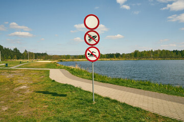 znak,zakaz jazdy na skuterze wodnym,zakaz pływania - obrazy, fototapety, plakaty
