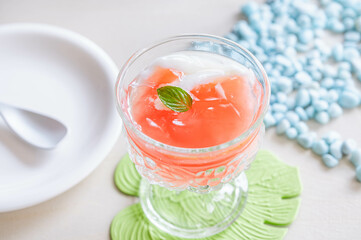 スイカジュレとミルクプリン