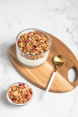 homemade granola, healthy breakfast, granola with yogurt