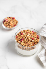 homemade granola, healthy breakfast, granola with yogurt
