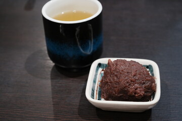 Japanese Food, Sticky Rice Cake Mochi with Red Bean, Ohagi and Green Tea- 日本料理 和菓子 おはぎ お茶
