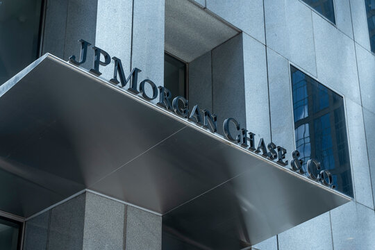 Houston, Texas, USA - April 14, 2024: JPMorgan Chase and Co. sign above one of the entrances to JPMorgan Chase Tower in downtown Houston, Texas, USA. 