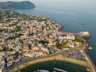 Vista aerea di Forio ad Ischia. isola mare e tanto sole in provincia di Napoli