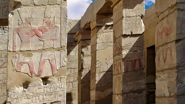 Karnak Temple, two rows of pillars in the court of Thutmosis IV.with cultural representations of the king before the god, Egypt