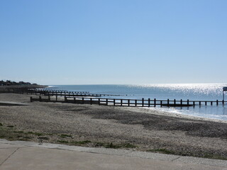 Naklejka premium English pebbly beach by the sea
