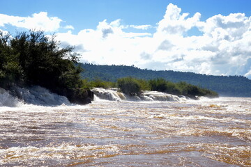 Mocona waterfalls, the largest longitudinal waterfalls in the world,  that range between 5 and 10 m in height, which interrupt the course of the Uruguay River for about 3 km.