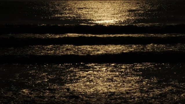 HOLAS DEL MAR NIGHT VIEW