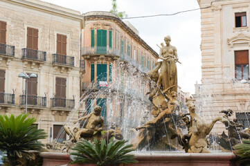 海外の観光地にある広場のおしゃれな噴水